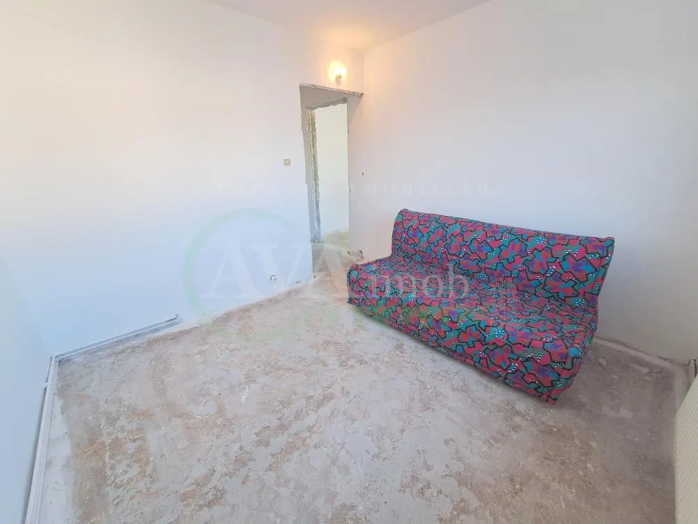 Apartament 2 semidecomandate, cu centrala, zona Cora - foto 7