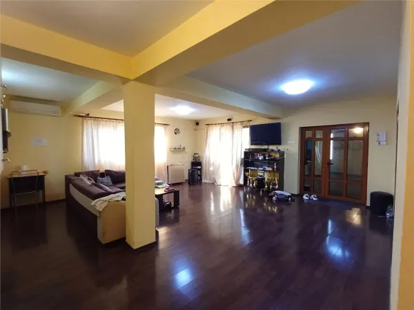 Casă 5 camere Domnești - poza 3