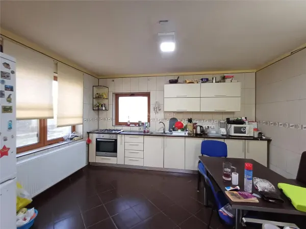 Casă 5 camere Domnești - poza 4