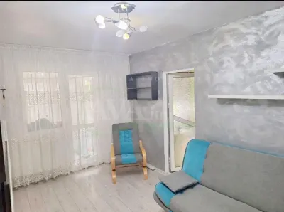 Apartament 3 camere nedecomandat, zona Milcov - foto 15
