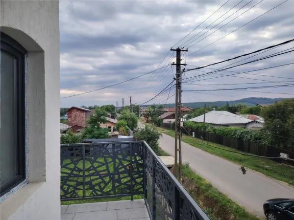 Casă 4 camere Lipanesti - poza 2