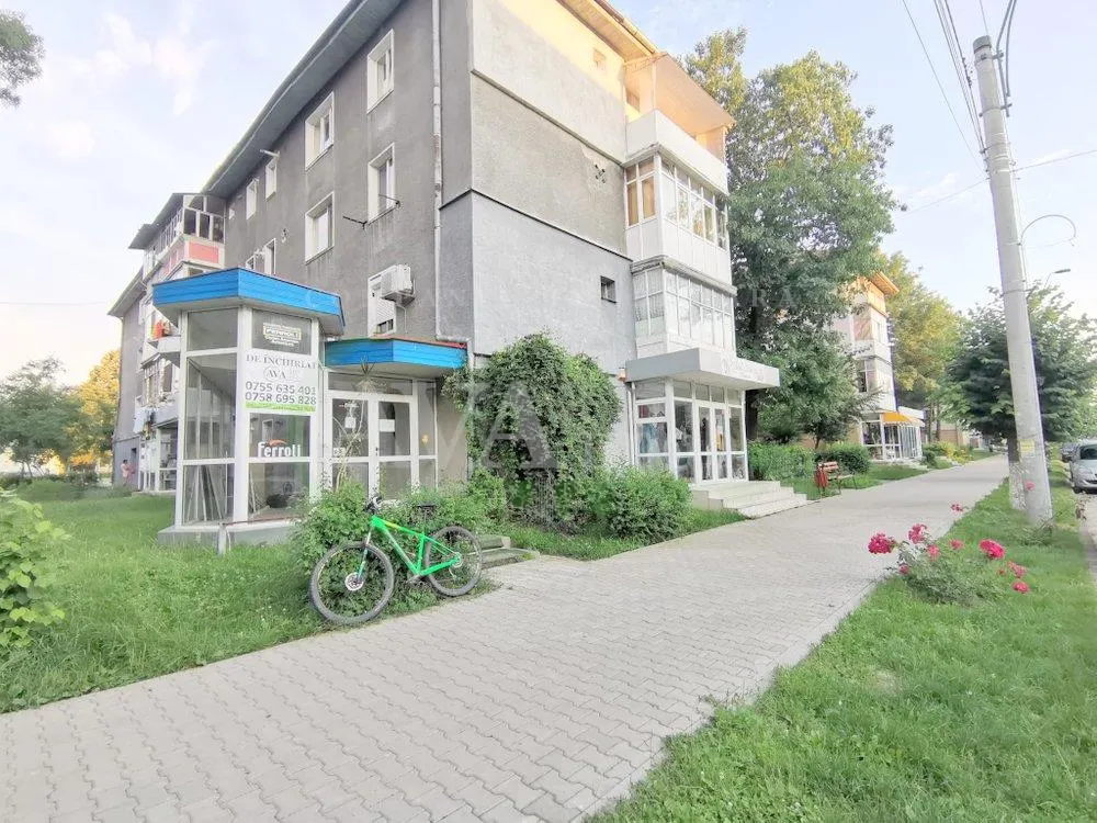Spatiu comercial de inchiriat – Onesti, str. Republicii | Vad format, trafic pietonal - foto 2