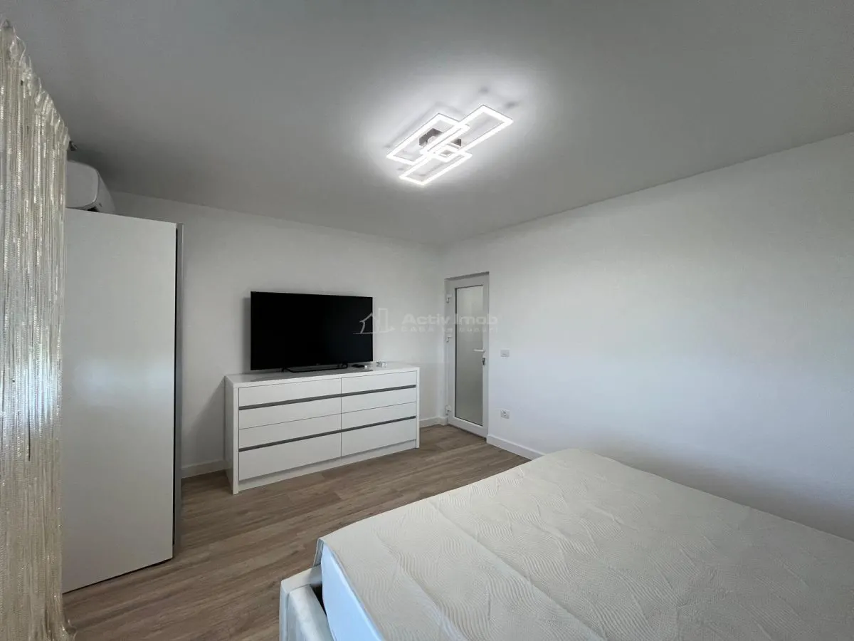 Lugoj, Apartament De Lux La Cheie, 1 Cam.,  43 Mp. et 3, Malul Timișului Langa Gelaterie - foto 15