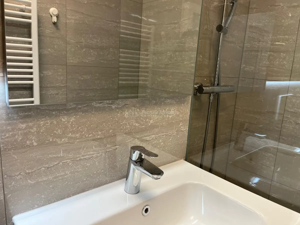Lugoj, Apartament De Lux La Cheie, 1 Cam.,  43 Mp. et 3, Malul Timișului Langa Gelaterie - foto 25