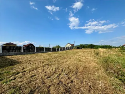 Teren intravilan pentru constructie casa - foto 3