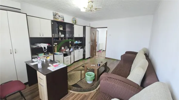 Apartament 3 camere Bacău - poza 1