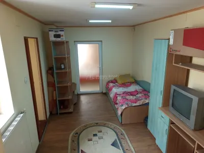 Oravita, Casa la Cheie, 7 Incaperi, Posibilitate Mansardare, Pret Negociabil - foto 29