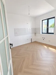 Vanzare - Casa individuala - Prelungirea Ghencea - Margelelor langa STB - 225000E tva inclus - Comision 0 ! - foto 3