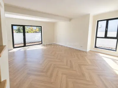 Vanzare - Casa individuala - Prelungirea Ghencea - Margelelor langa STB - 225000E tva inclus - Comision 0 ! - foto 4