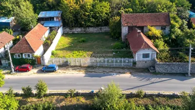 Oravita, Teren Intravilan, Drept, La Sosea, Pret Negociabil - foto 2