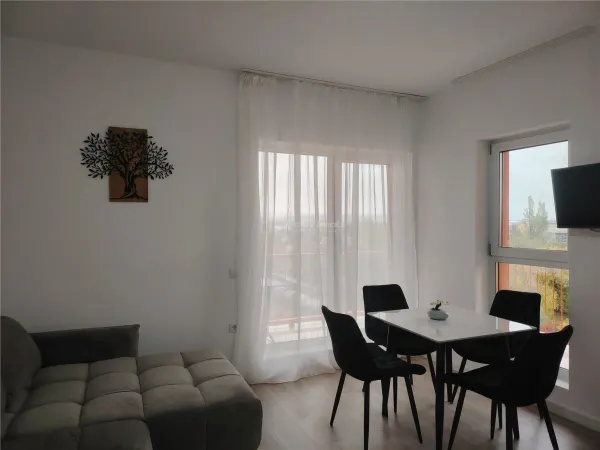 Apartament 3 camere Ploiești - poza 3