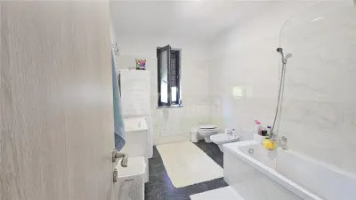 Casa 3 dormitoare, 2 bai, Moderna, zona Magura-Farbe - foto 9