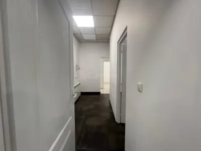 LUGOJ, DE INCHIRIAT – SPATIU COMERCIAL CENTRAL, 95 MP,  (LANGA POLITIE) - foto 21