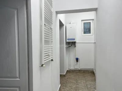 LUGOJ, DE INCHIRIAT – SPATIU COMERCIAL CENTRAL, 95 MP,  (LANGA POLITIE) - foto 30