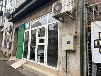 LUGOJ, DE INCHIRIAT – SPATIU COMERCIAL CENTRAL, 95 MP,  (LANGA POLITIE) - foto 46