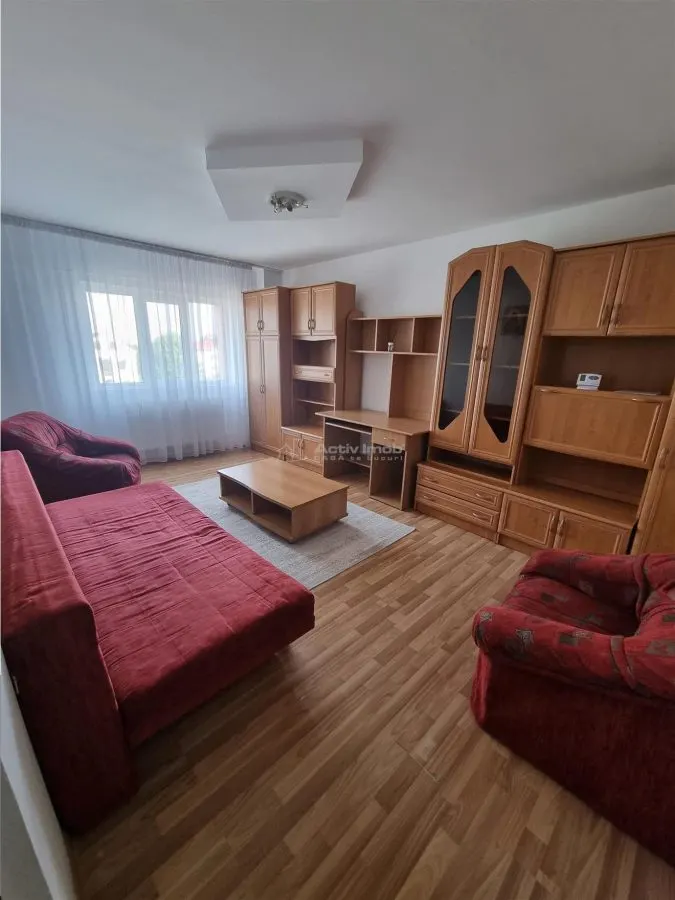 Apartament 2 cam decomandat renovat si mobilat zona 800 - foto 2