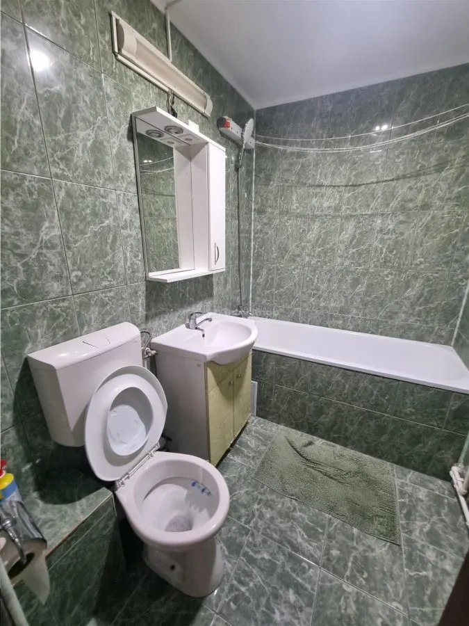 Apartament 2 cam decomandat renovat si mobilat zona 800 - foto 12