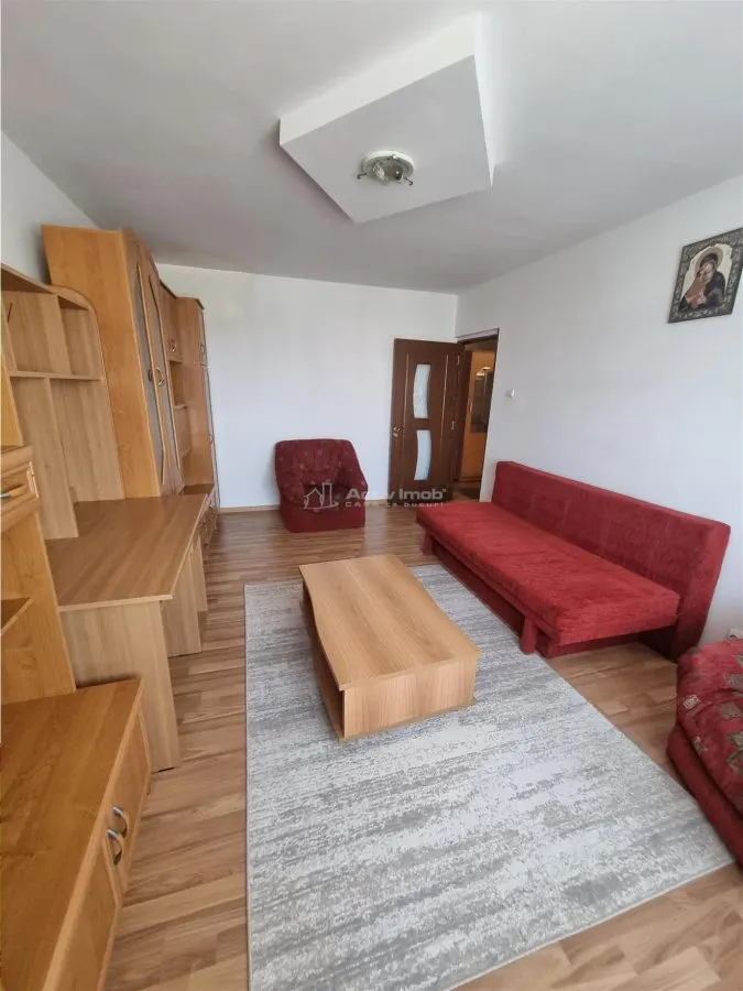 Apartament 2 cam decomandat renovat si mobilat zona 800 - foto 3