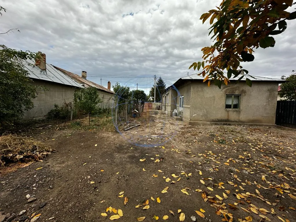 CASA DE VANZARE ODOBESTI (ZONA DE VILE) - foto 5