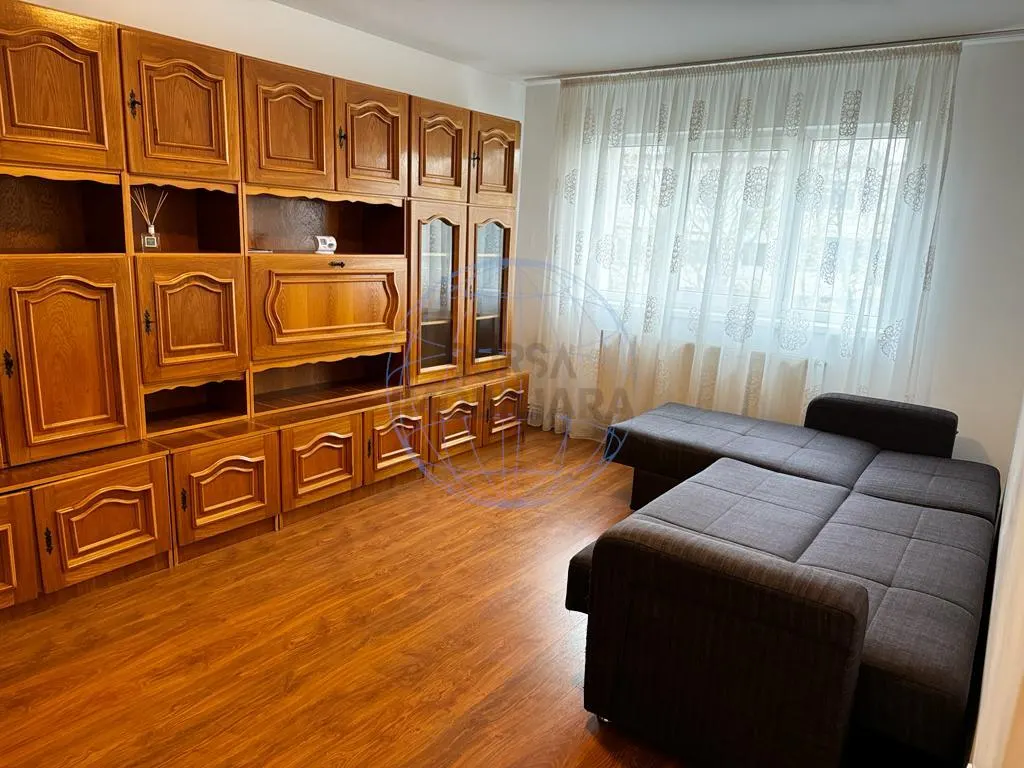 APARTAMENT 3 CAMERE ZONA CENTRALA - foto 1