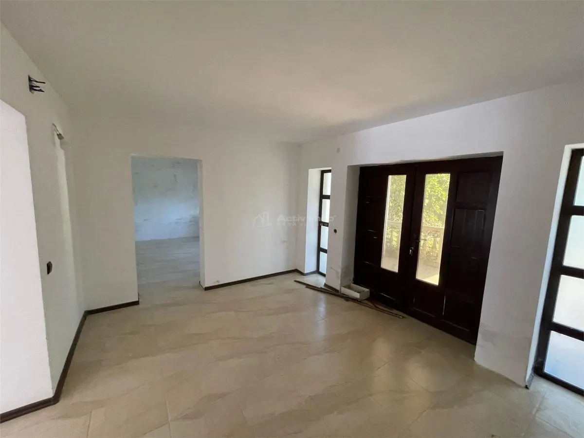 Casa individuala - Petresti Corbeanca - 9 camere - 3 bai - 533mp - 280mp teren - foto 11