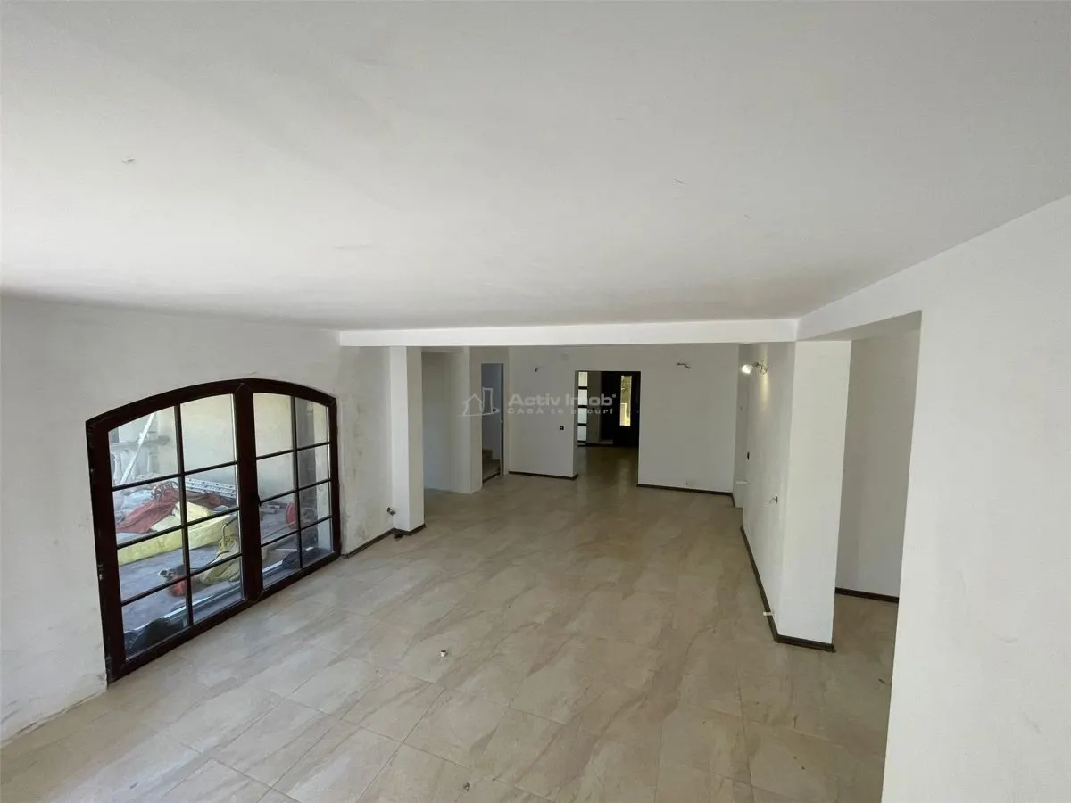 Casa individuala - Petresti Corbeanca - 9 camere - 3 bai - 533mp - 280mp teren - foto 3