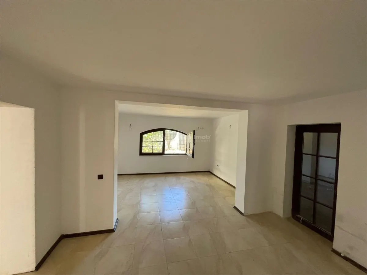 Casa individuala - Petresti Corbeanca - 9 camere - 3 bai - 533mp - 280mp teren - foto 5
