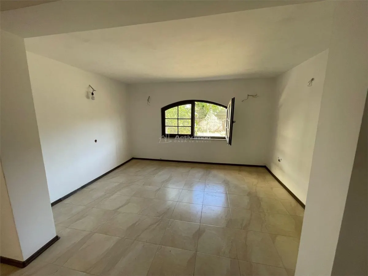 Casa individuala - Petresti Corbeanca - 9 camere - 3 bai - 533mp - 280mp teren - foto 10