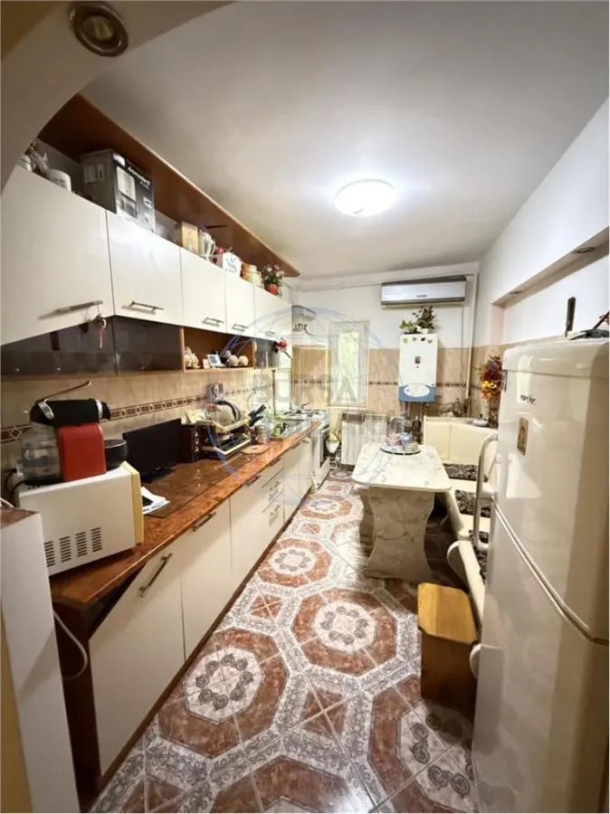 APARTAMENT 3 CAMERE, SUD,  ALEEA ECHITATI - foto 11
