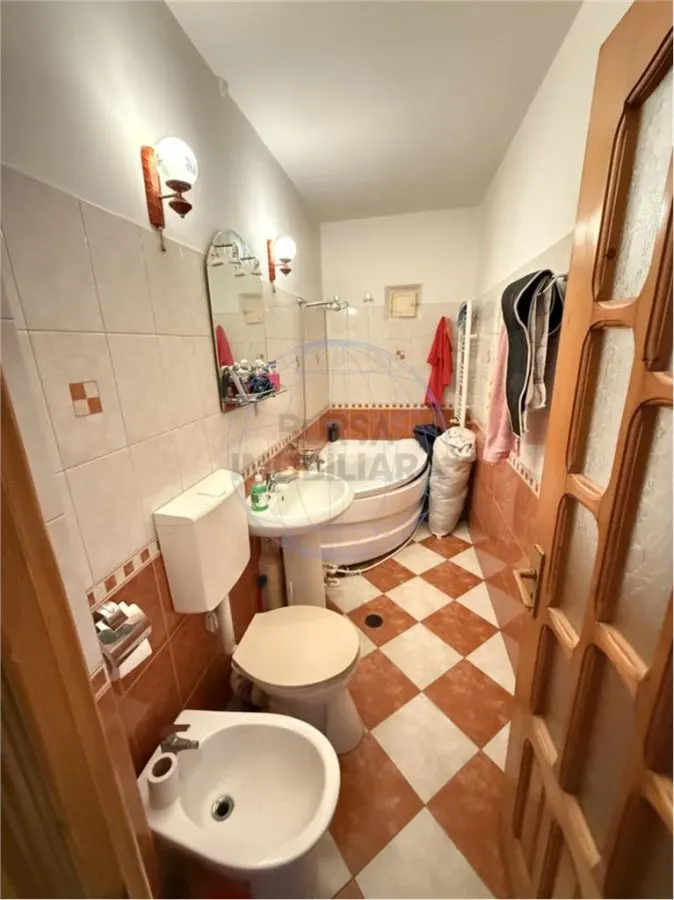 APARTAMENT 3 CAMERE, SUD,  ALEEA ECHITATI - foto 15