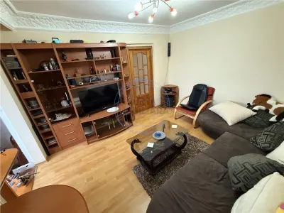 APARTAMENT 3 CAMERE, SUD,  ALEEA ECHITATI - foto 3