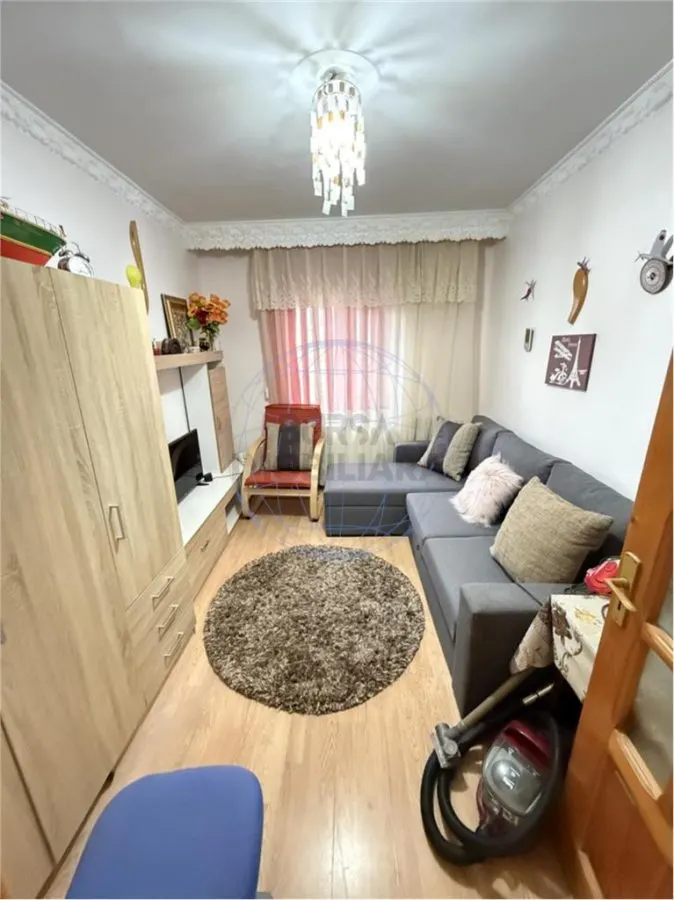 APARTAMENT 3 CAMERE, SUD,  ALEEA ECHITATI - foto 6