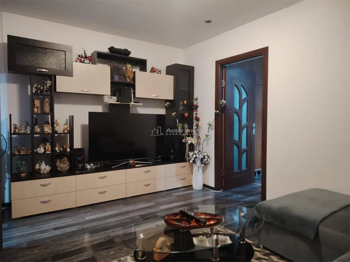 Apartament 2 camere Boldesti-Scaeni - poza 1