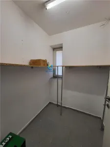 Vanzare spatiu comercial, Ghimbav, Central langa Primarie, vitrina - foto 11