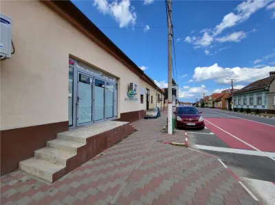 Vanzare spatiu comercial, Ghimbav, Central langa Primarie, vitrina - foto 18