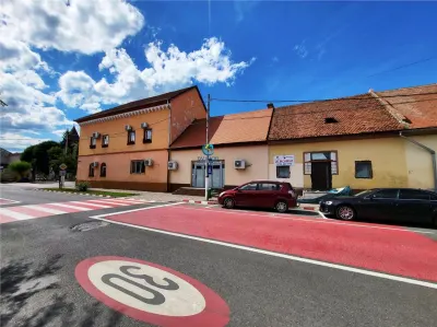 Vanzare spatiu comercial, Ghimbav, Central langa Primarie, vitrina - foto 20