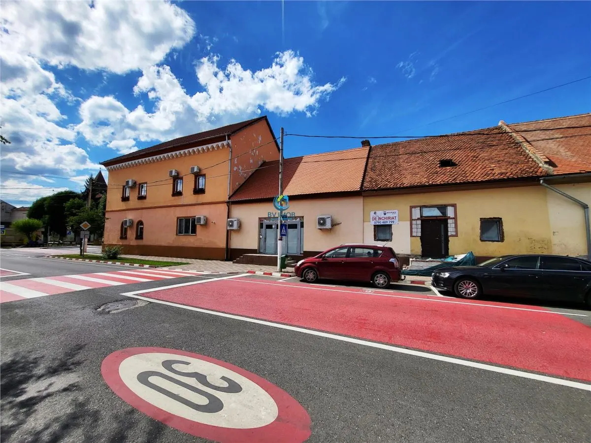 Vanzare spatiu comercial, Ghimbav, Central langa Primarie, vitrina - foto 20
