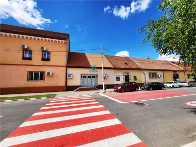 Vanzare spatiu comercial, Ghimbav, Central langa Primarie, vitrina - foto 22