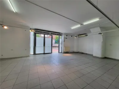 Vanzare spatiu comercial, Ghimbav, Central langa Primarie, vitrina - foto 4
