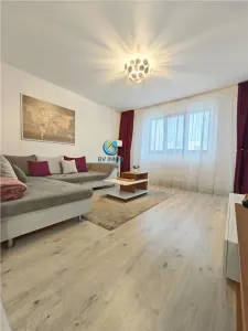 Inchiriere apartament 3 camere, Ghimbav, bloc nou, mob/utilat - foto 1