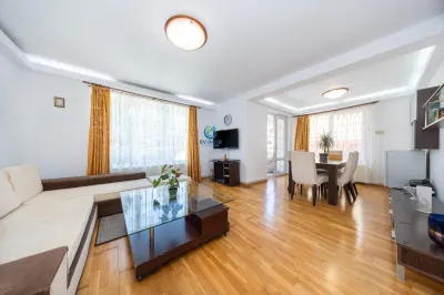 Vanzare casa imbratisata de natura in zona Bunloc, teren 445 mp - foto 5