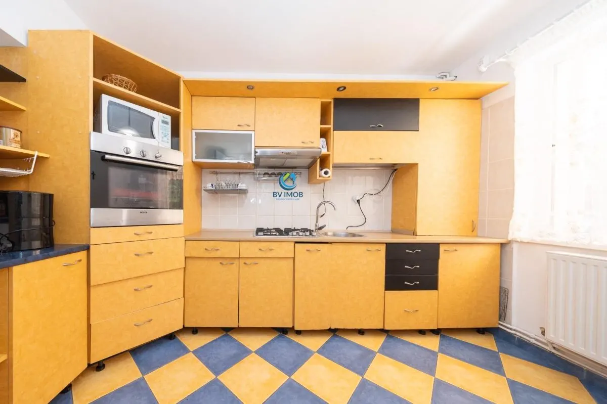 Vanzare casa imbratisata de natura in zona Bunloc, teren 445 mp - foto 9