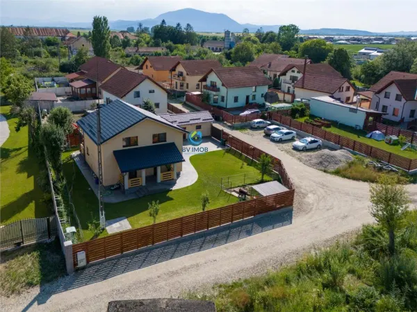 Casă 4 camere Halchiu - poza 1