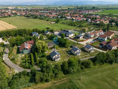 Vanzare Casa la cheie, constructie noua, intabulata,teren 680 mp - foto 17