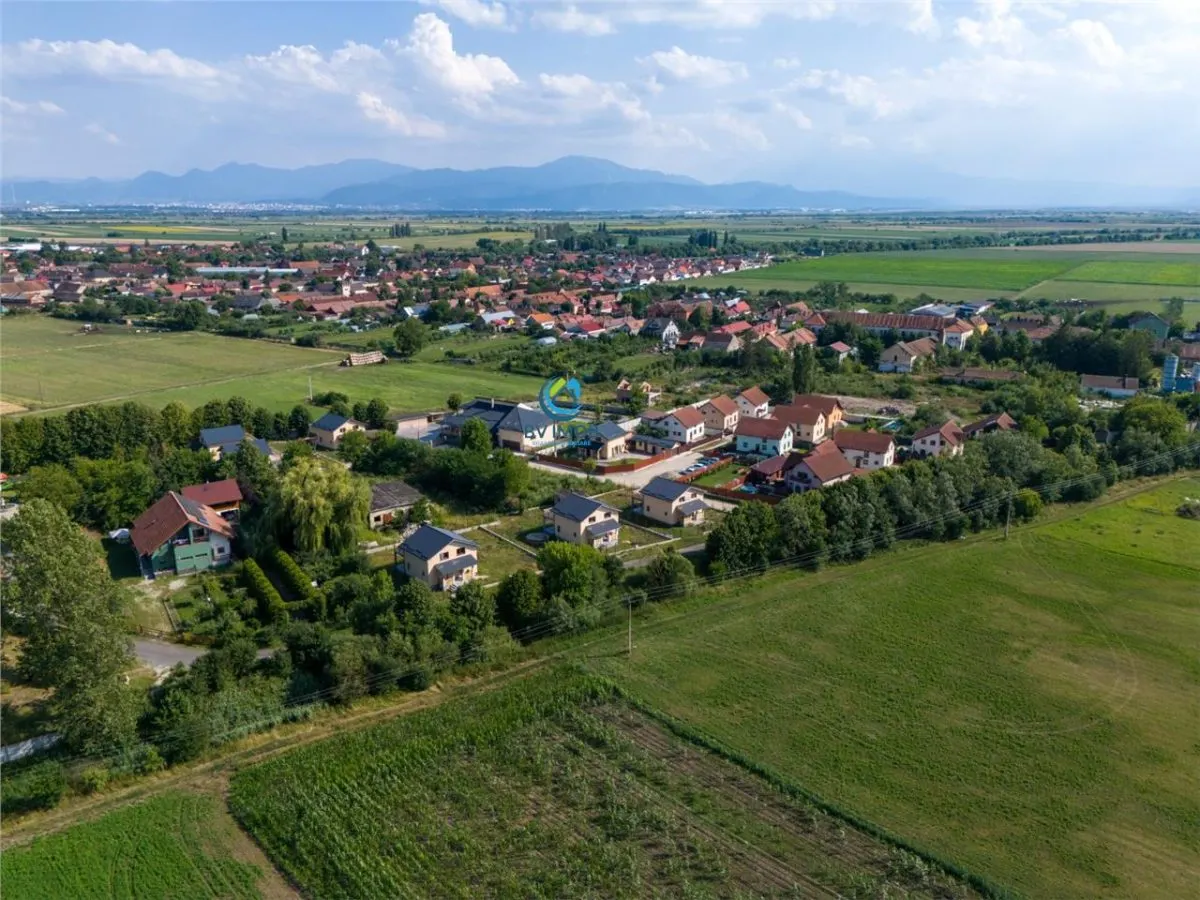Vanzare Casa la cheie, constructie noua, intabulata,teren 680 mp - foto 18