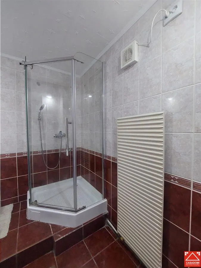Apartament 3 camere, cu terasa, in Chisineu Cris - foto 11
