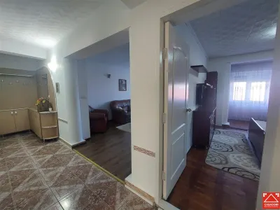 Apartament 3 camere, cu terasa, in Chisineu Cris - foto 7