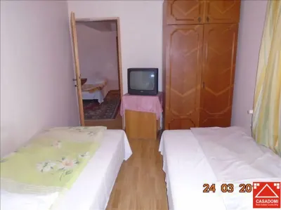 De inchiriat: casa pentru muncitori, Vladimirescu - foto 11