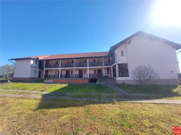 Casă 14 camere Pischia - poza 1