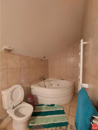 Casă 14 camere Pischia - poza 16